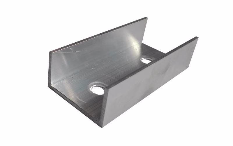 Spojka na montážne lišty. 120x45x25 / ALU